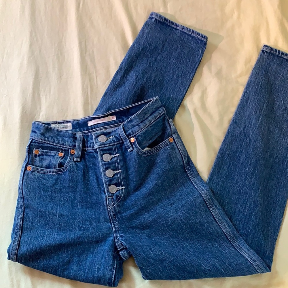 Levi’s Wedgie Straight Jeans